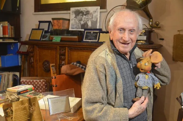 Addio a Peppino Mazzullo, la storica voce di Topo Gigio si è spento a 100 anni